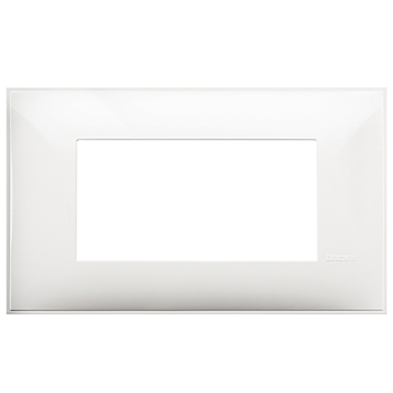 Slika Bticino Classia okvir 4M za doznu 504E/BP504N bela sjaj R4804RW